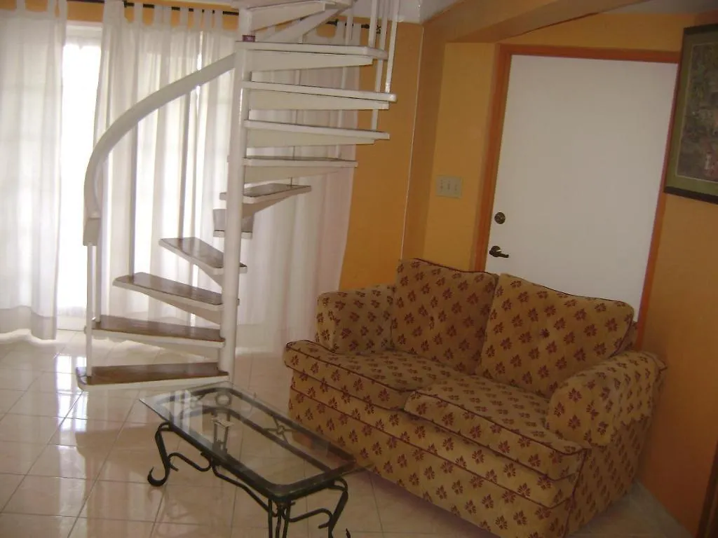Condos At The Ridge Ocho Rios 3*,