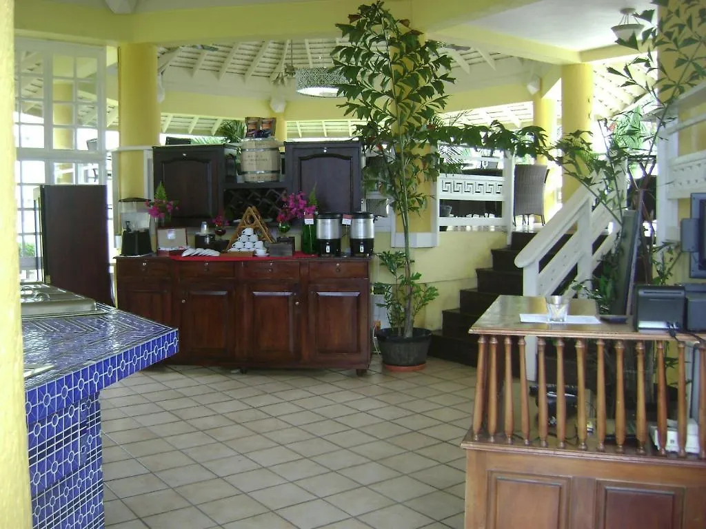 Lägenhetshotell Condos At The Ridge Ocho Rios